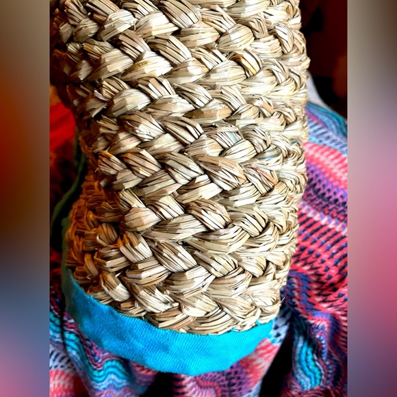 A Large, Thick Basket Bag with an Expandable Striped Cloth that’s says LOVE - Picture 3 of 7